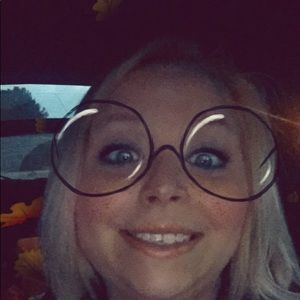 Meet your Posher, Shelly